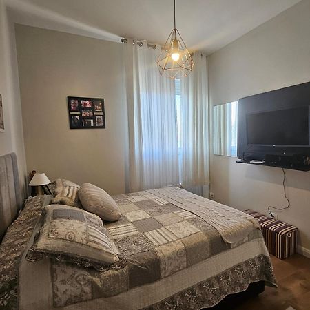 Apartamentos Na Praia Do Gonzaga Frente Mar Com Estacionamento Santos  Luaran gambar