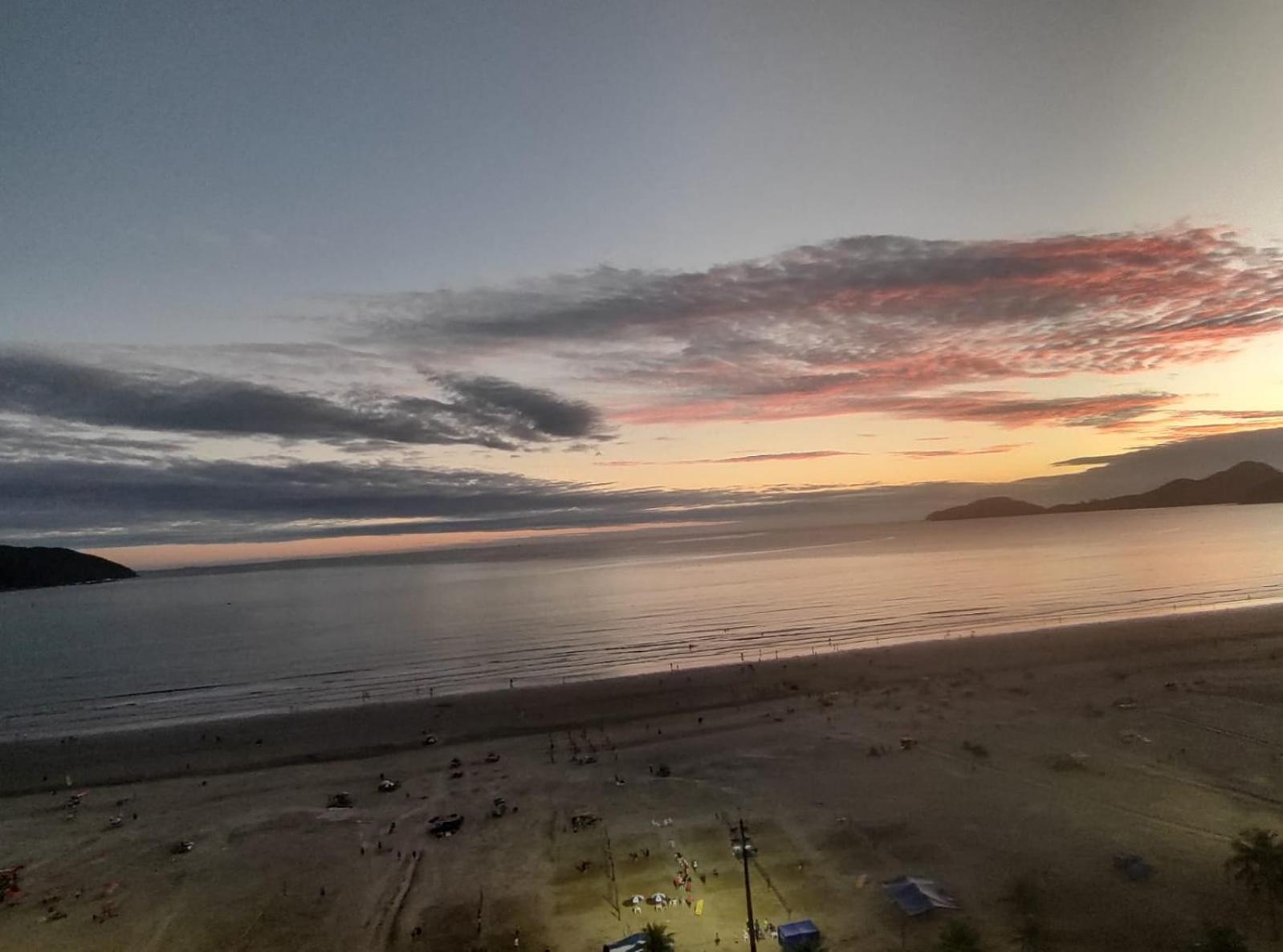 Apartamentos Na Praia Do Gonzaga Frente Mar Com Estacionamento Santos  Luaran gambar